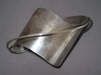 A cover of "ruiz." cluster. The owner is lavomitiva. The cluster consists of 4 elements.