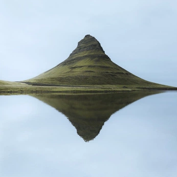 A cover of "Iceland" cluster. The owner is erkinn. The cluster consists of 14 elements.