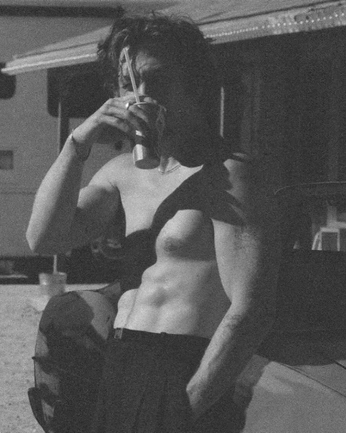 A cover of "many eyes" cluster. The owner is lucyinfurs. The cluster description is "elias j. anastos – saltburnt". The cluster consists of 120 elements.