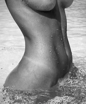 A cover of "Frauen" cluster. The owner is bisexualgooner. The cluster consists of 72 elements.