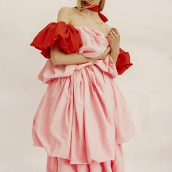 A cover of "🩰" cluster. The owner is elizaarielle. The cluster consists of 16 elements.