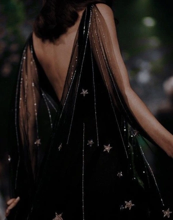 A cover of "Aria" cluster. The owner is alittletomato. The cluster consists of 4 elements.