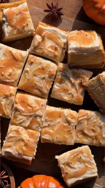 A cover of "🍨" cluster. The owner is mlltt. The cluster consists of 21 elements.