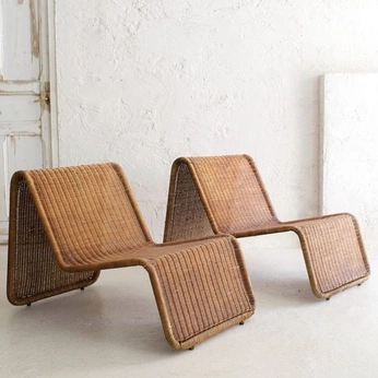 A cover of "aesthetic" cluster. The owner is emeryallen. The cluster consists of 24 elements.