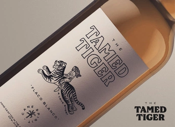 A cover of "Emblem" cluster. The owner is lidanielsson. The cluster consists of 1 element.