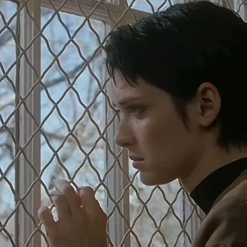 A cover of "Bloggin" cluster. The owner is avazuyus. The cluster consists of 8 elements.