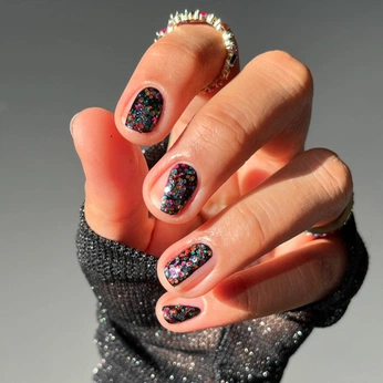 A cover of "nails" cluster. The owner is gliss.studio. The cluster consists of 1 element.