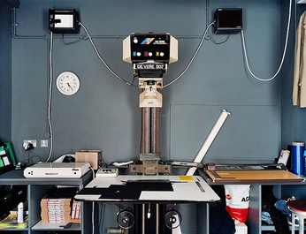 A cover of "Footwear Lab" cluster. The owner is luigifarrina. The cluster consists of 35 elements.