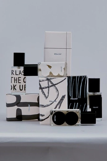 A cover of "gfb / packaging" cluster. The owner is girlfriendbar. The cluster consists of 3 elements.