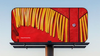 A cover of "Advertising" cluster. The owner is nicotomo. The cluster consists of 3 elements.