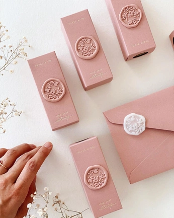 A cover of "makeup" cluster. The owner is shelbykiim. The cluster consists of 4 elements.