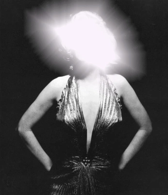 A cover of "Mia" cluster. The owner is vibrazi. The cluster consists of 32 elements.