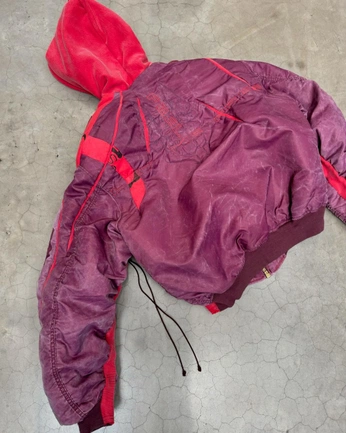 A cover of "Outerwear" cluster. The owner is acommonname. The cluster consists of 3 elements.