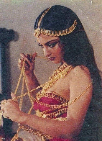 A cover of "indieeeyanaaa" cluster. The owner is goodgalriri. The cluster consists of 81 elements.