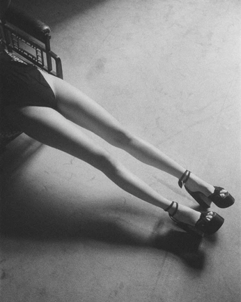 A cover of "Legs posing" cluster. The owner is visionz415. The cluster consists of 37 elements.