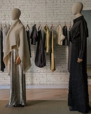 A cover of "Studio" cluster. The owner is danslalune. The cluster consists of 6 elements.