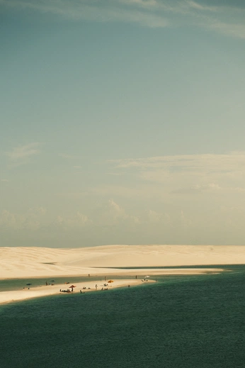 A cover of "Lençóis Maranhenses" cluster. The owner is isabellaquirino. The cluster consists of 20 elements.
