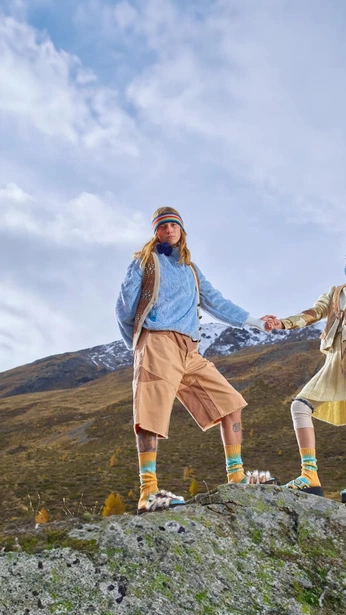 A cover of "Motion Moods" cluster. The owner is aranha.work. The cluster consists of 19 elements.