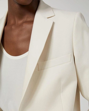 A cover of "old money" cluster. The owner is hally. The cluster consists of 114 elements.