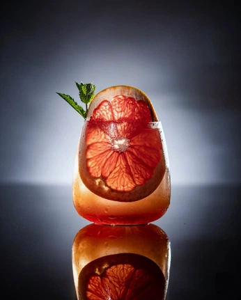 A cover of "Cocktails" cluster. The owner is earlgrey. The cluster consists of 2 elements.