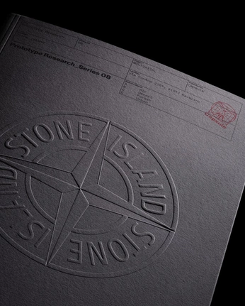 A cover of "Stone island" cluster. The owner is benjaminge. The cluster consists of 21 elements.