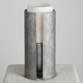 A cover of "Pedestal" cluster. The owner is reneotto. The cluster consists of 4 elements.