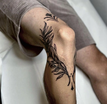 A cover of "Tattoo" cluster. The owner is vodriian. The cluster consists of 16 elements.