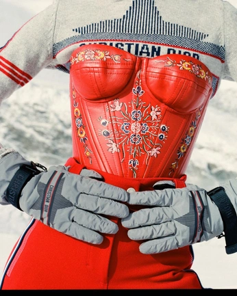 A cover of "FASHION" cluster. The owner is adl4b. The cluster consists of 13 elements.