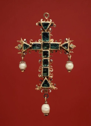 Cover of reliquaries cluster