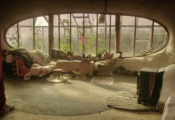 A cover of "interiors." cluster. The owner is drzl123. The cluster consists of 2 elements.