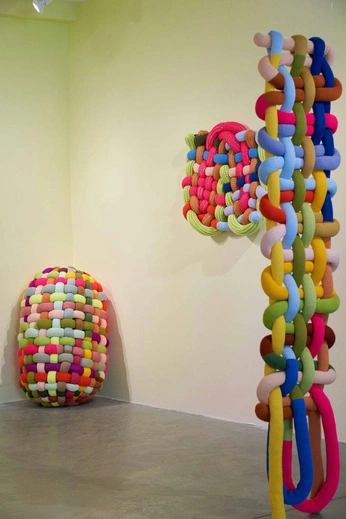 A cover of "Ausstellung" cluster. The owner is lishapatrisha. The cluster consists of 9 elements.