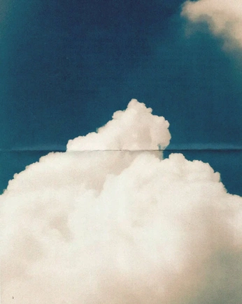 A cover of "Clouds Berndnaut Smilde" cluster. The owner is seaniejax. The cluster consists of 11 elements.