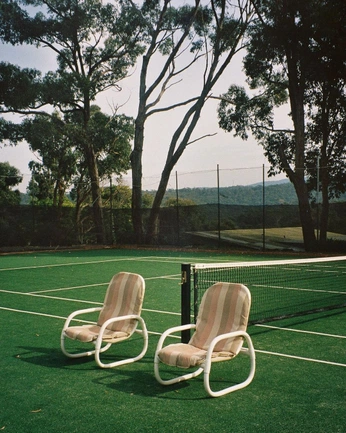 A cover of "La Playa" cluster. The owner is acm. The cluster consists of 13 elements.