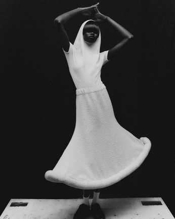 A cover of "Shoot" cluster. The owner is rmills. The cluster consists of 24 elements.