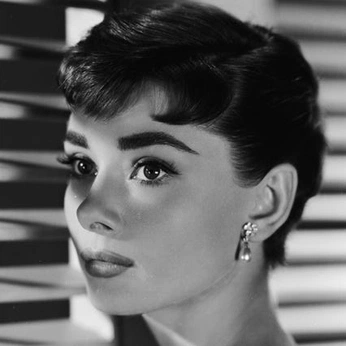 A cover of "humans" cluster. The owner is onziemelame. The cluster consists of 18 elements.