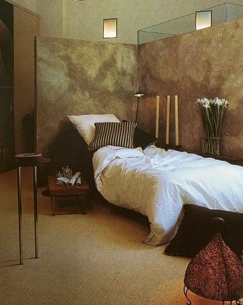 A cover of "SP A CE" cluster. The owner is darq.ness. The cluster consists of 23 elements.