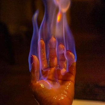 A cover of "Hunger Games" cluster. The owner is nostalgelle. The cluster consists of 26 elements.