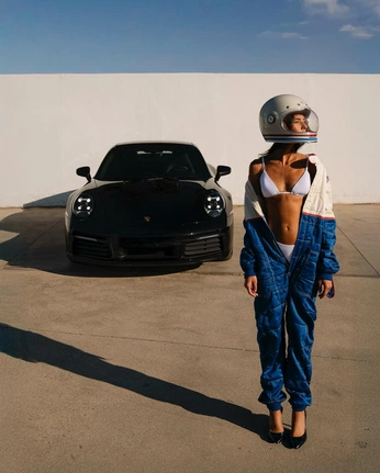 A cover of "2025 Portfolio mood boar" cluster. The owner is abiglz3. The cluster consists of 22 elements.