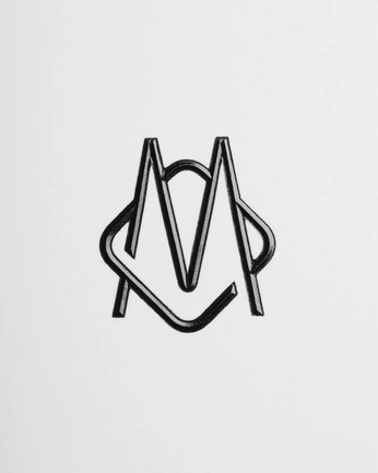 A cover of "marks" cluster. The owner is nicon. The cluster consists of 13 elements.