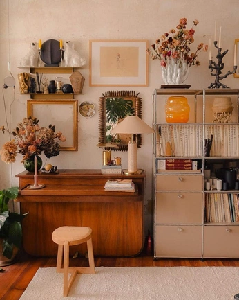 A cover of "Banjo's future office" cluster. The owner is banjoman. The cluster consists of 17 elements.