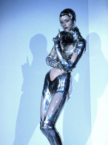 A cover of "Robosuit" cluster. The owner is jmc. The cluster consists of 13 elements.