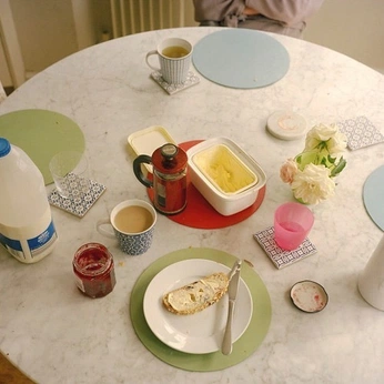 A cover of "002_Focused_IL_ArtDirect" cluster. The owner is connor03oa. The cluster description is "Further research, after discussion on visual direction ". The cluster consists of 3 elements.