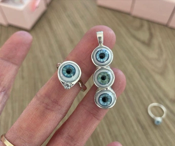 A cover of "style" cluster. The owner is lovealis. The cluster consists of 8 elements.