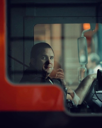 A cover of "Ashok Leyland // SQ" cluster. The owner is ag.sujal. The cluster consists of 14 elements.