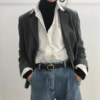 A cover of "M" cluster. The owner is eksh0. The cluster consists of 5 elements.