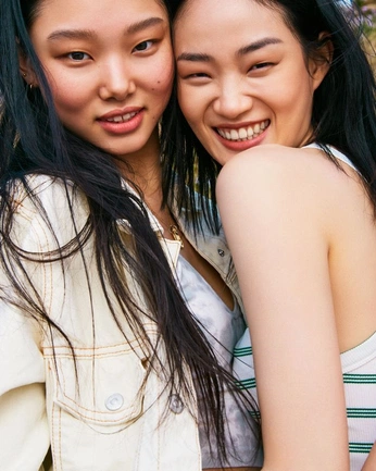 A cover of "KITH" cluster. The owner is lohrcykoski. The cluster consists of 10 elements.