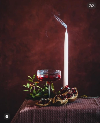 A cover of "Table Studio" cluster. The owner is bananascones. The cluster consists of 26 elements.