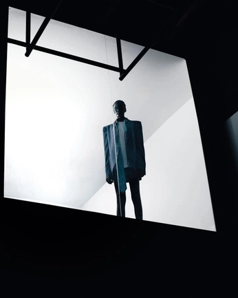 A cover of "Ebny" cluster. The owner is farah.nasr27. The cluster consists of 25 elements.