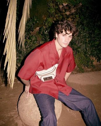 A cover of "Flash photos" cluster. The owner is cosmoslos. The cluster consists of 2 elements.