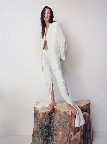 A cover of "BRULE - linen set" cluster. The owner is kenzieburke. The cluster consists of 25 elements.